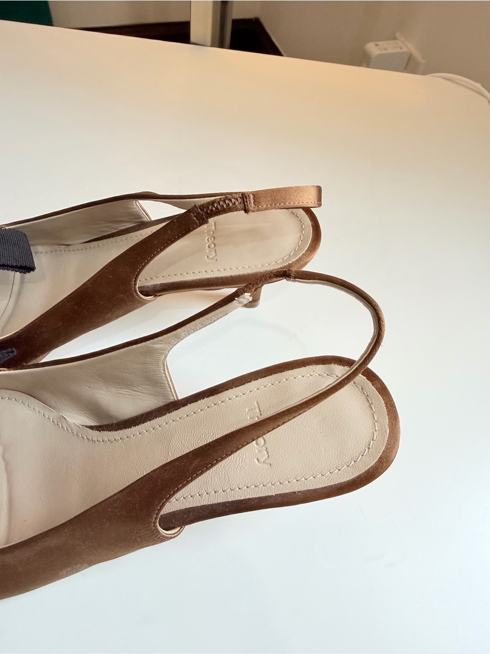 Theory Bronze Satin Slingback Heels Pointed Toe Black Bow Size 38.5 8.5 Italy - Picture 12 of 14